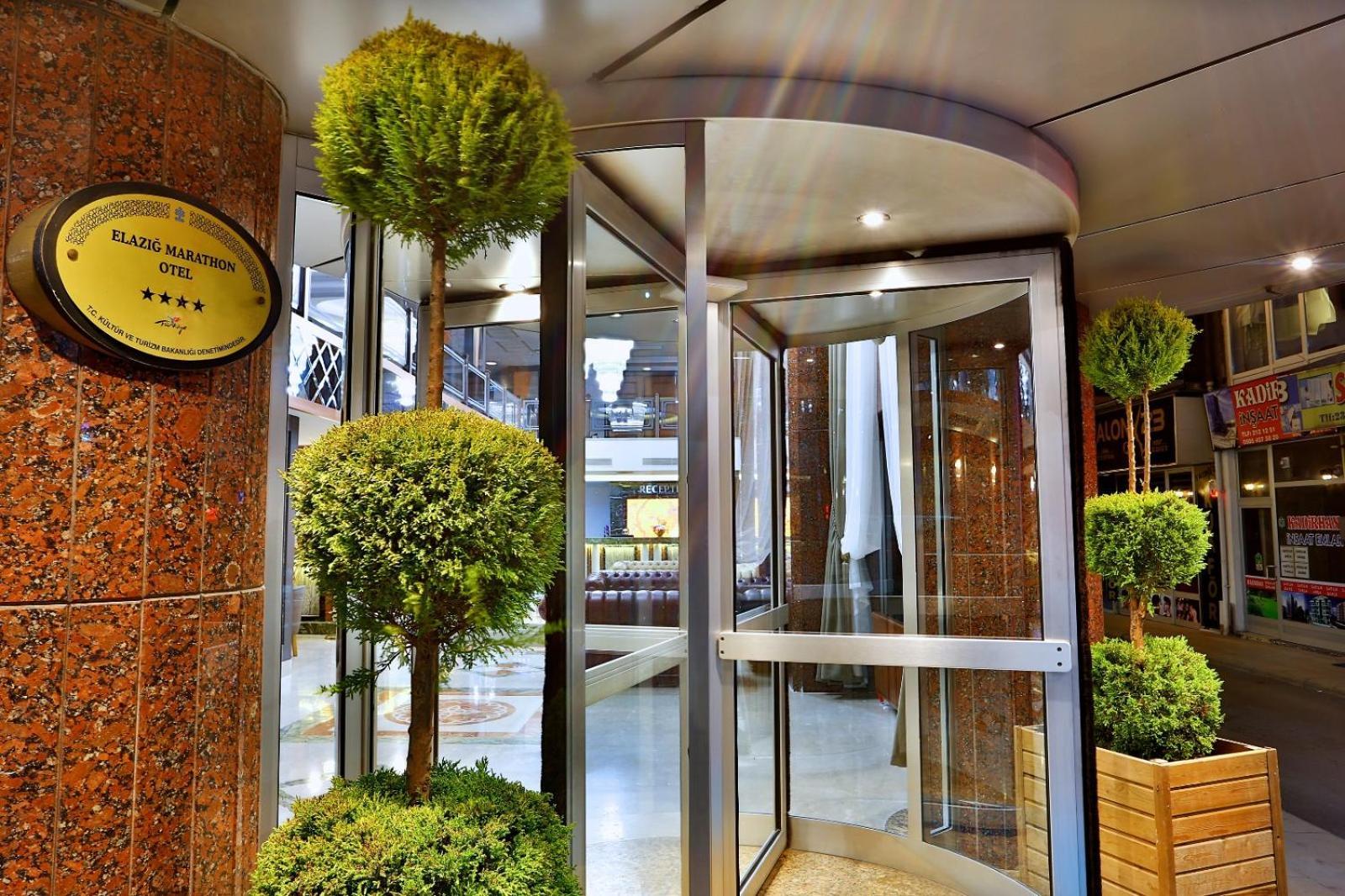 Elazig Marathon Hotel ภายนอก รูปภาพ