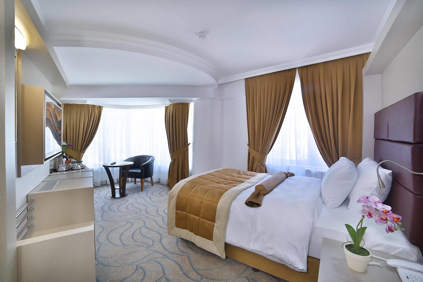 Elazig Marathon Hotel ภายนอก รูปภาพ