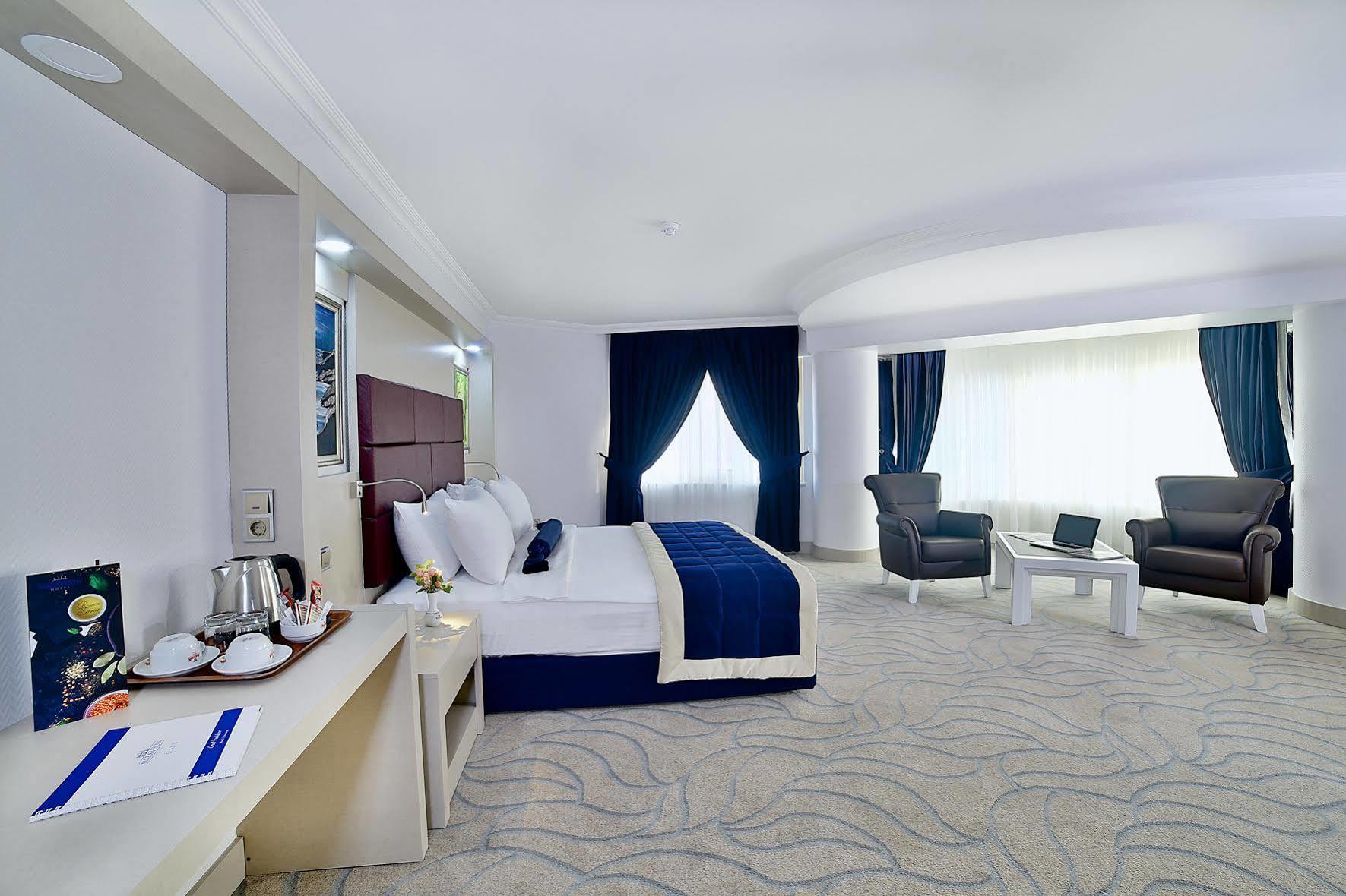 Elazig Marathon Hotel ภายนอก รูปภาพ