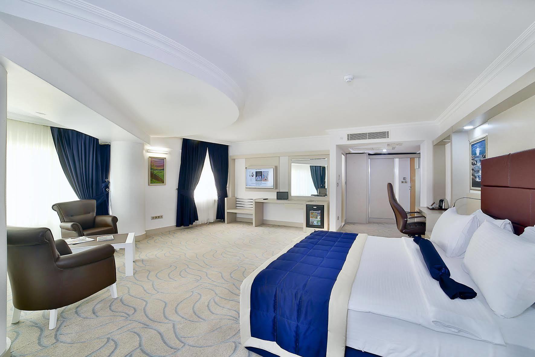 Elazig Marathon Hotel ภายนอก รูปภาพ